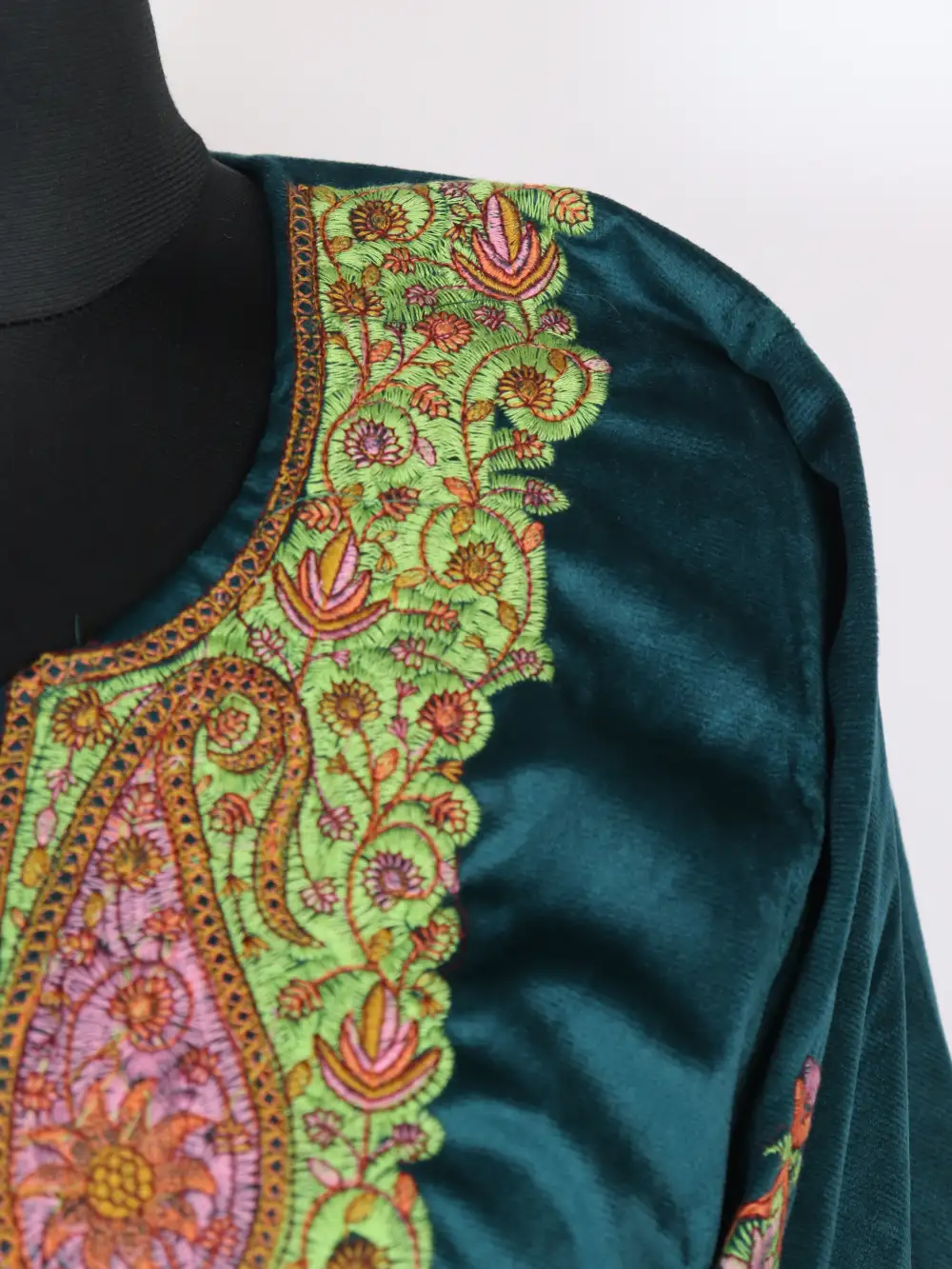 Green Sozni Work Velvet Naheed Pheran - Image 3